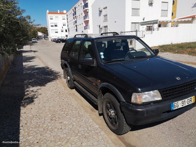 Opel Frontera 2.8 TD a Diesel