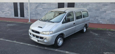 Hyundai H-1 2.5 turbo 6 lugares Possível credito