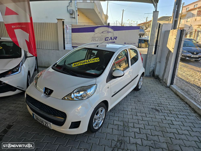 Peugeot 107 1.0 Trendy 2 Tronic