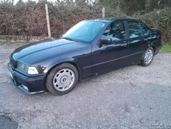 BMW 318 i 115cv e36 PACK M sedan