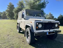 Land Rover Defender 90 V8 (EFI)