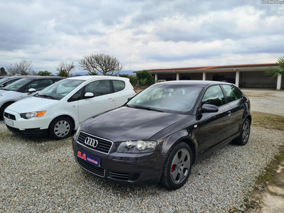 Audi A3 1.6 102cv GPL