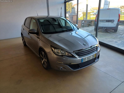 Peugeot 308 1.6 Blue HDI Style