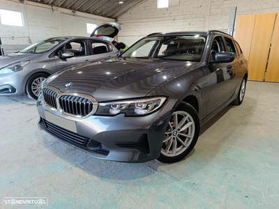 BMW 330 e Touring Auto