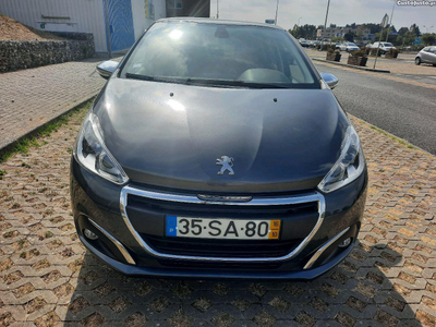 Peugeot 208 style plus