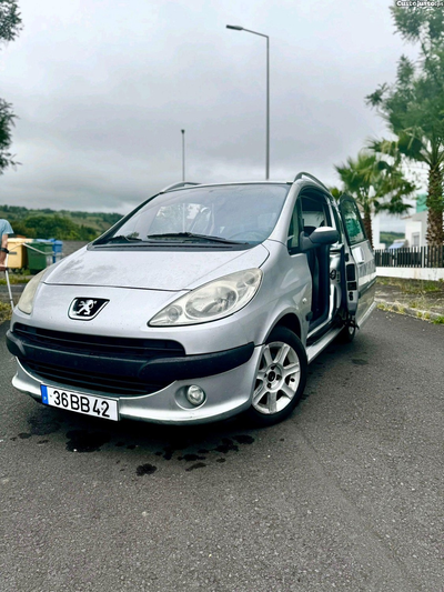 Peugeot 1007 1.4 HDI