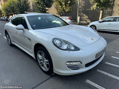 Porsche Panamera 4S 3.6i