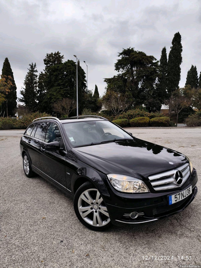 Mercedes-Benz C 220 caixa manual