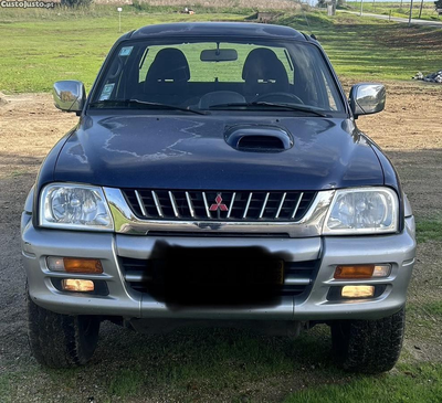 Mitsubishi L200 Strakar sport 1 dono