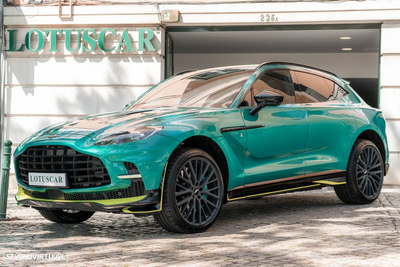 Aston Martin DBX 707