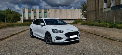 Ford Focus 1.0 ECOBOOST ST LINE