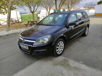 Opel Astra 1.3 CDTI em excelente estado aceito retoma