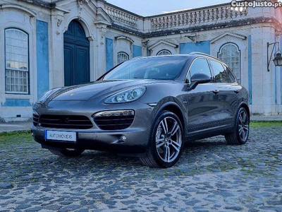 Porsche Cayenne hybrid 3.0(416cv) Full extras 1 dono