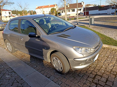 Peugeot 206 1.1