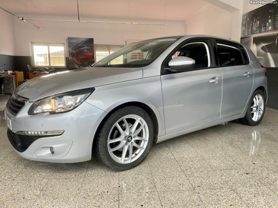 Peugeot 308 1.6 BLUEHDI 120CV allure