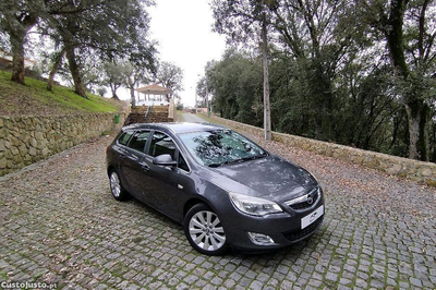 Opel Astra Sports Tourer CDTI Cosmo