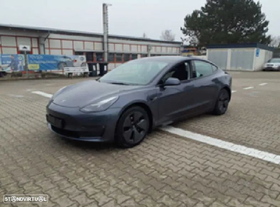 Tesla Model 3 Long Range AWD Dual Motor