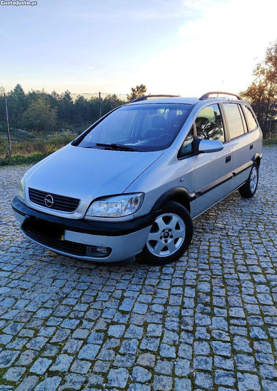 Opel Zafira 2.0 DTI 7 lugares