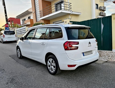 Citroën Grand C4 Spacetourer 1.5 HDI Diesel - 7 Lugares