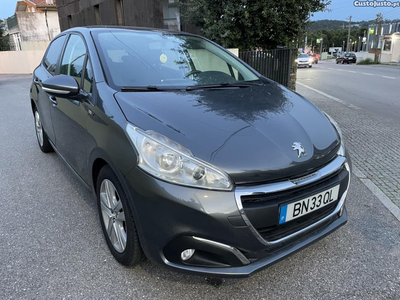 Peugeot 208 1.6HDI STYLE 64717km