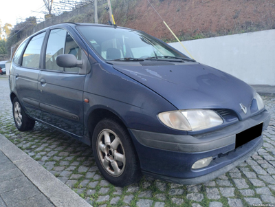 Renault Scénic 1.4i 16V RTE 95cv - D. Assistida