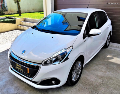 Peugeot 208 1.2 Pure Tech Style