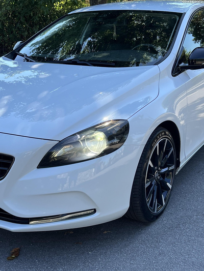 Volvo V40 2.0