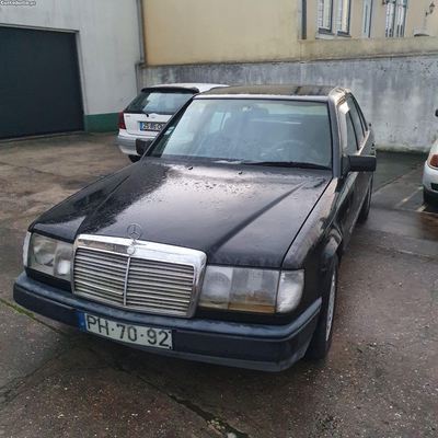 Mercedes-Benz E 300 W124