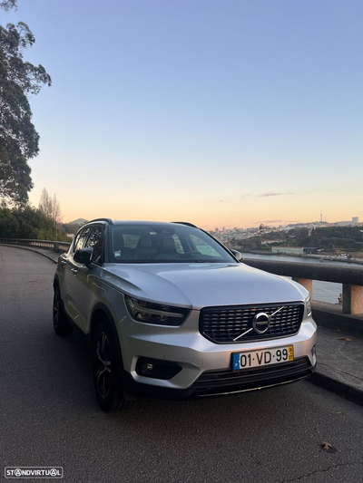 Volvo XC 40 1.5 T3 R-Design Tech Edition