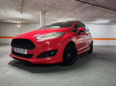 Ford Fiesta Sport 1.0 Turbo NOVO - (Poucos km)