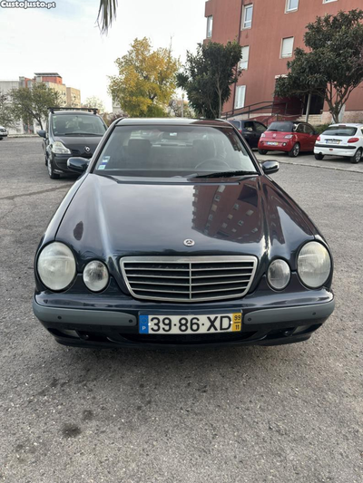 Mercedes-Benz E 200 CDI Classic