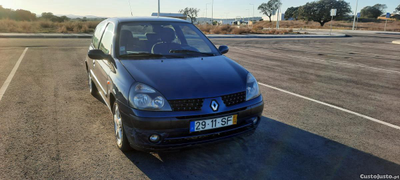 Renault Clio 1.4 98cv