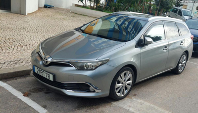 Toyota Auris 1.6 D-4D Exclusive+Navi