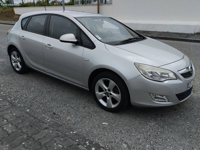 Opel Astra Enjoy 1.4 ( GASOLINA ) 158000km