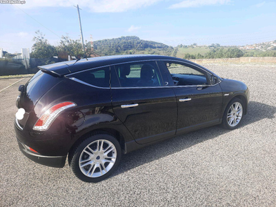 Lancia Delta 1.6 Multijet 120cv c/ Revisão Estimado