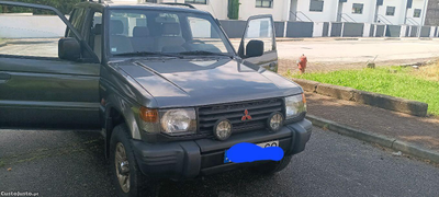 Mitsubishi Pajero GLX 2.5