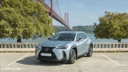 Lexus UX 250h Sport (Ecrã 12.3)