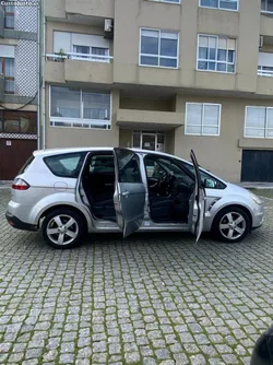 Ford S-Max Titanium