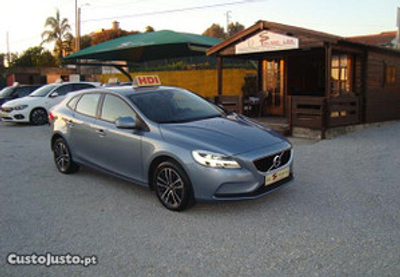 Volvo V40 2.0 D3 MOMENTUM 150 CV 5 P