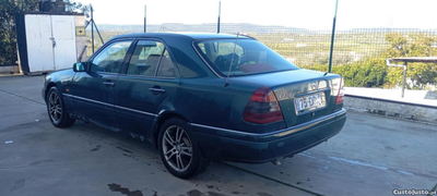 Mercedes-Benz C 220 D (202 121)