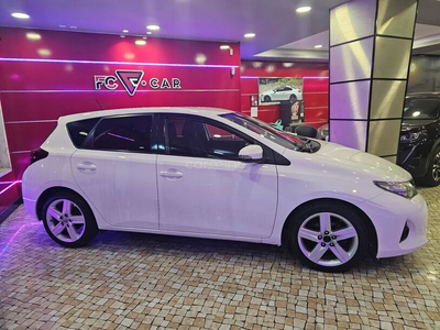 Toyota Auris 1.4 D-4D Com. +P.Techno+P.Sport