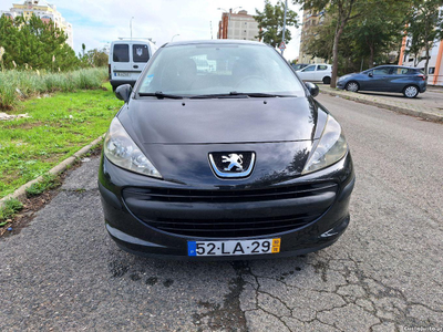 Peugeot 207 1.4 HDI Ar Condicionado