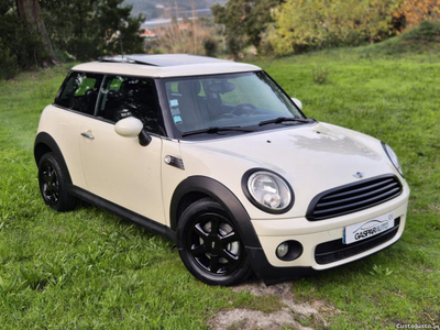 MINI Cooper D Teto panorâmico