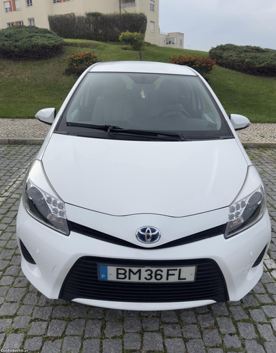 Toyota Yaris  Yaris Hybrid  1.5 HSD COM.+P.STYLE+NAV