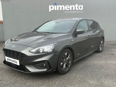 Ford Focus 1.0 EcoBoost MHEV ST-Line X