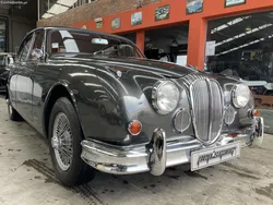 Jaguar MK II Daimler 250 v8