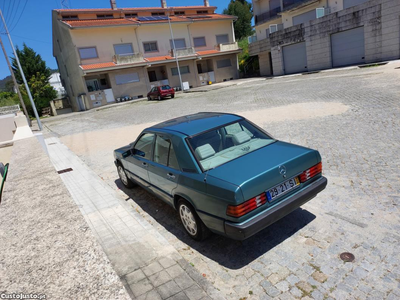 Mercedes-Benz 190 190D 2000 75CV