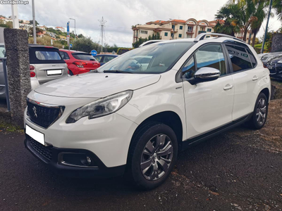 Peugeot 2008 1.2 Puretech