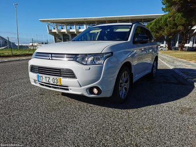 Mitsubishi Outlander Hybrid