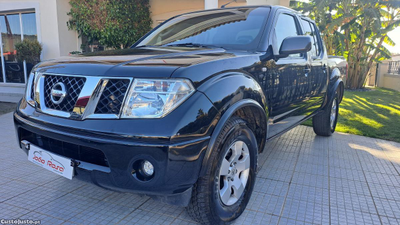 Nissan Navara 2.5 4X4 5 Lugares